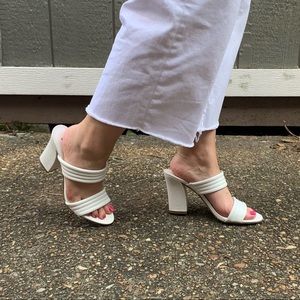 BLEECKER & BOND Dorothy Sandal (White, Size 8)
